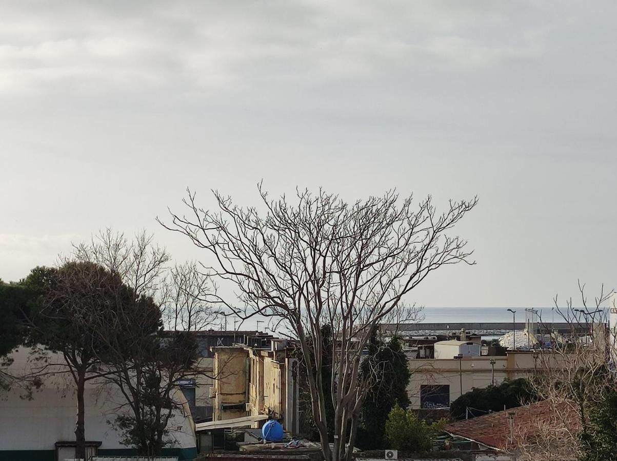 Il Grazioso Appartamento Di Chiara Con Posto Auto Privato Livorno Exterior photo