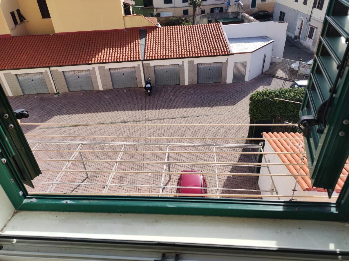 Il Grazioso Appartamento Di Chiara Con Posto Auto Privato Livorno Exterior photo